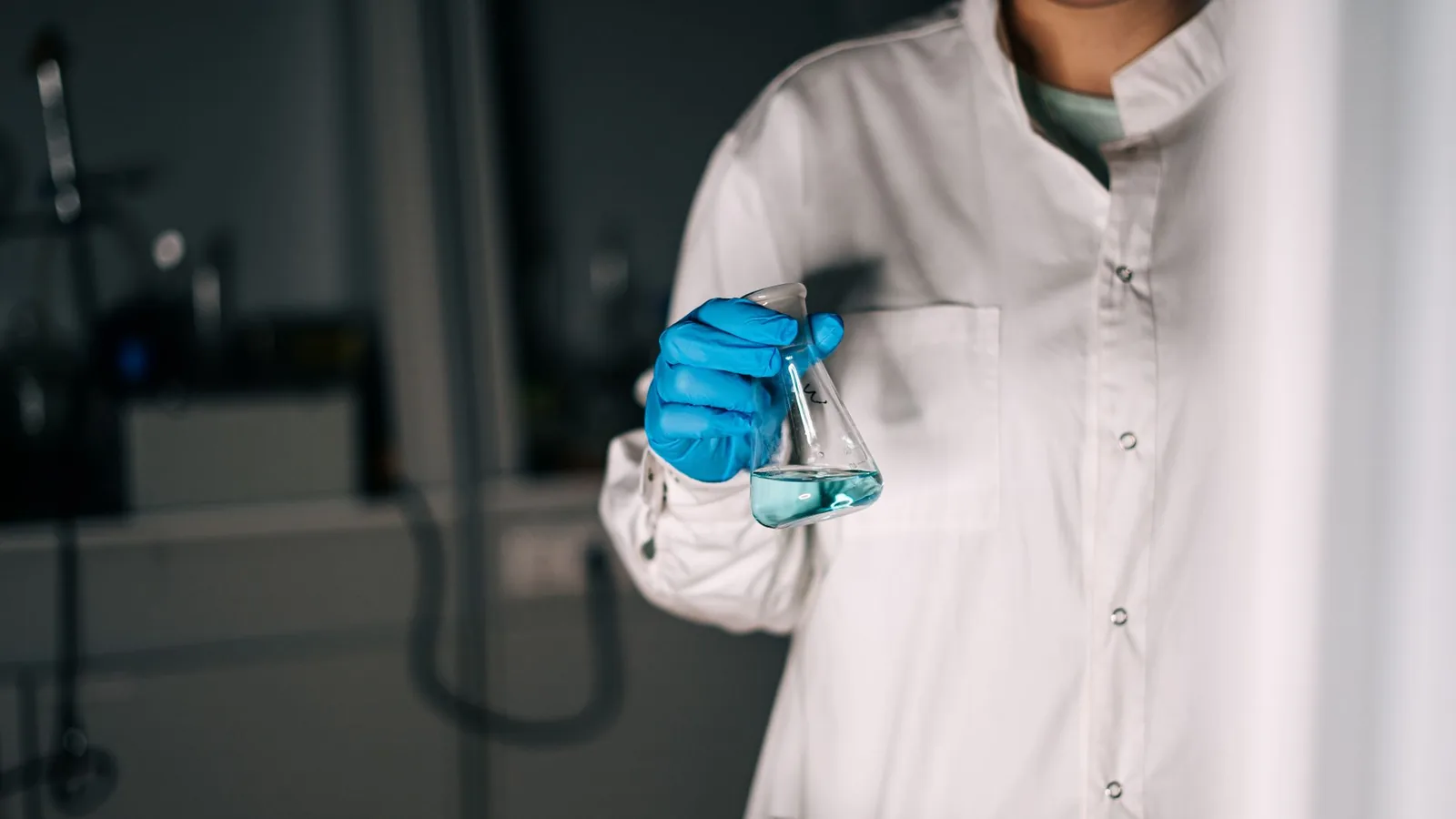Istraživači u laboratoriji razvijaju prehrambeni startap uz podršku EIT Food grantova